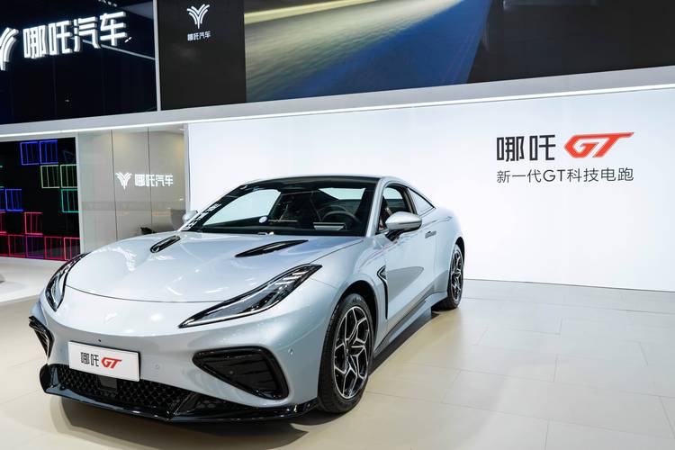 东莞东城区清缘特企业管理咨询哪吒汽车在智能汽车领域的表现，领途汽车在新能源汽车市场中的影响力